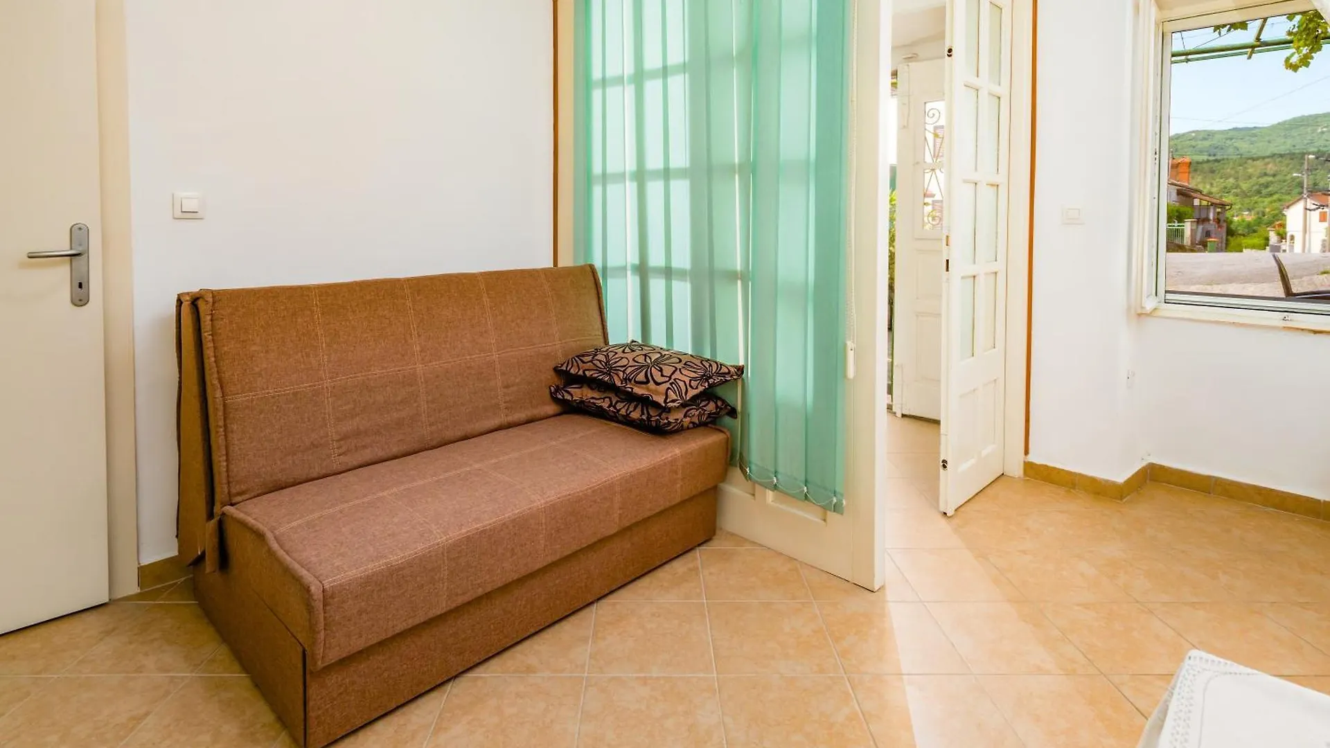 Apartment Sapjane Pilcic 0*,